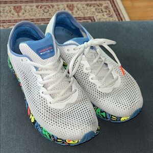 Women’s Under Armor White Sneakers with Colorful Patterned Midsole Bluetooth